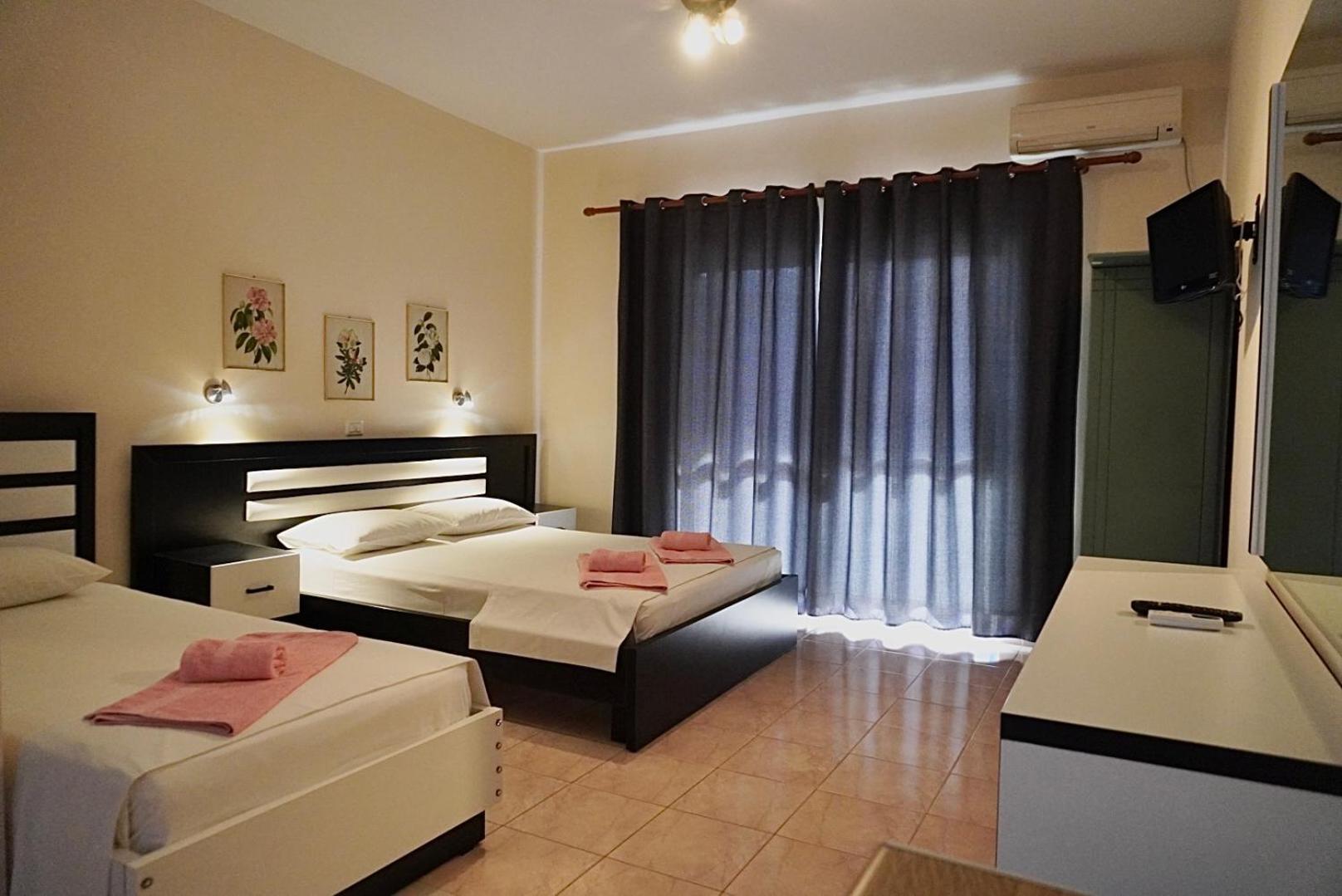 Marku Palace Apartment Ksamil Room photo